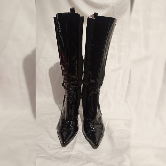 Final Sale - DOLCE & GABBANA Black Patent Pull-on Stiletto Boots, size 37½ - Picture 2 of 9
